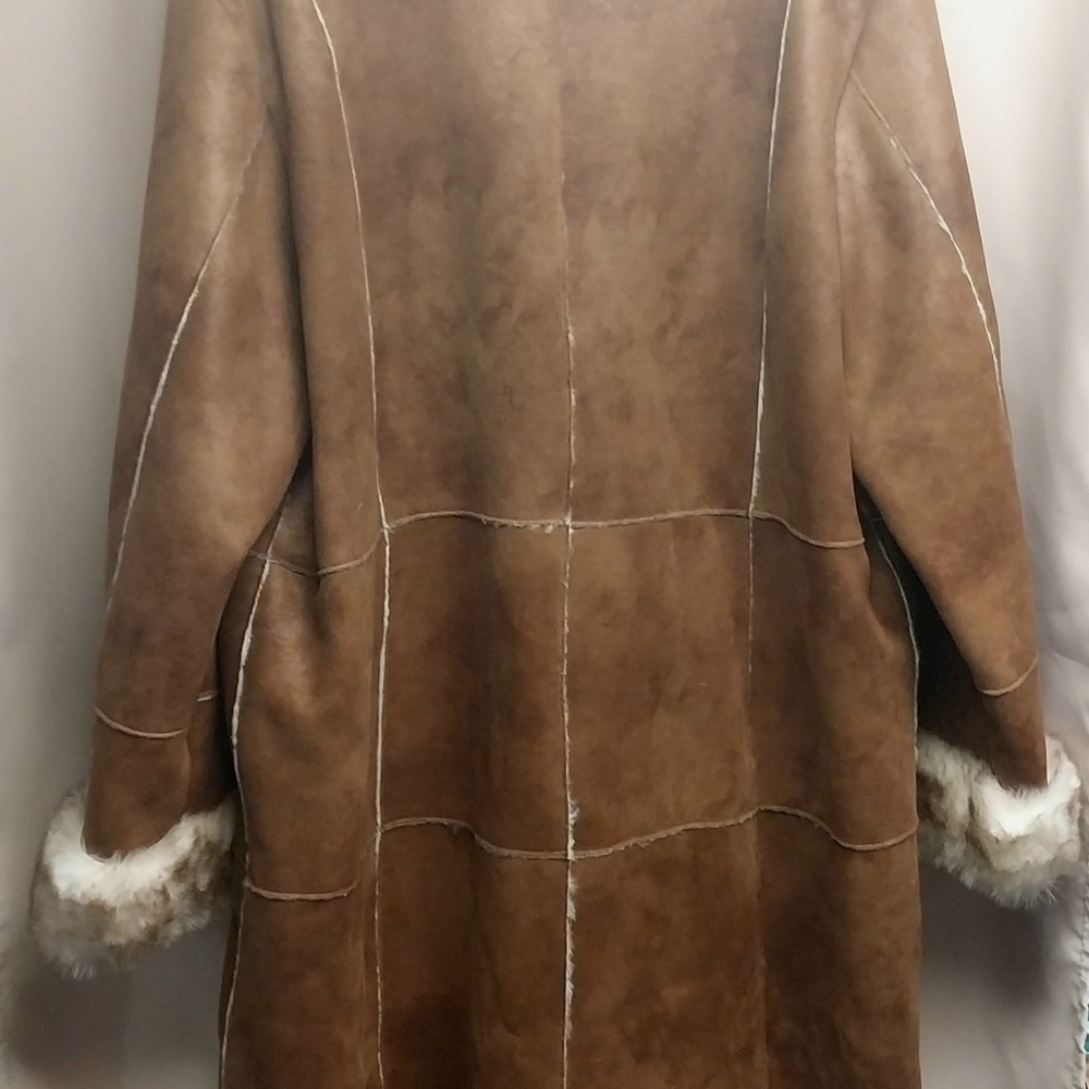 Wilsons Leather Brown Shearling Coat with Cream Fur Trim - Picture 2 of 4